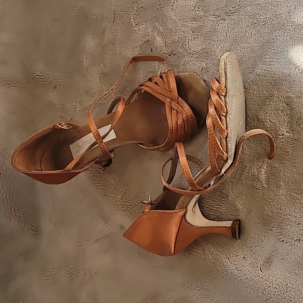 Aida dance shoes, size 24 wide